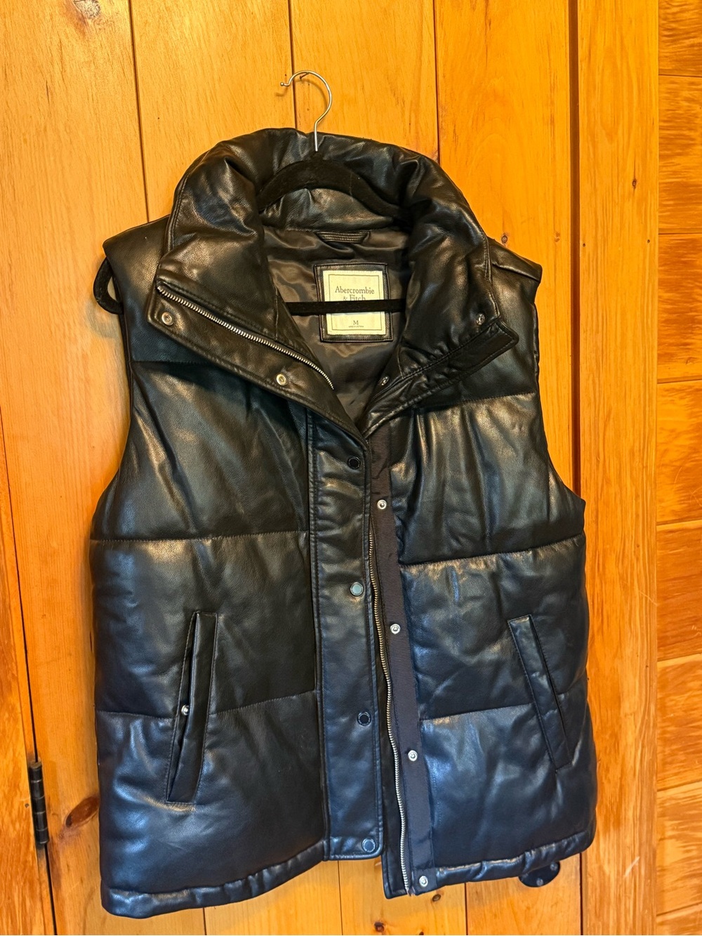 Abercrombie & Fitch Black Faux Leather Puffer Vest Women’s M